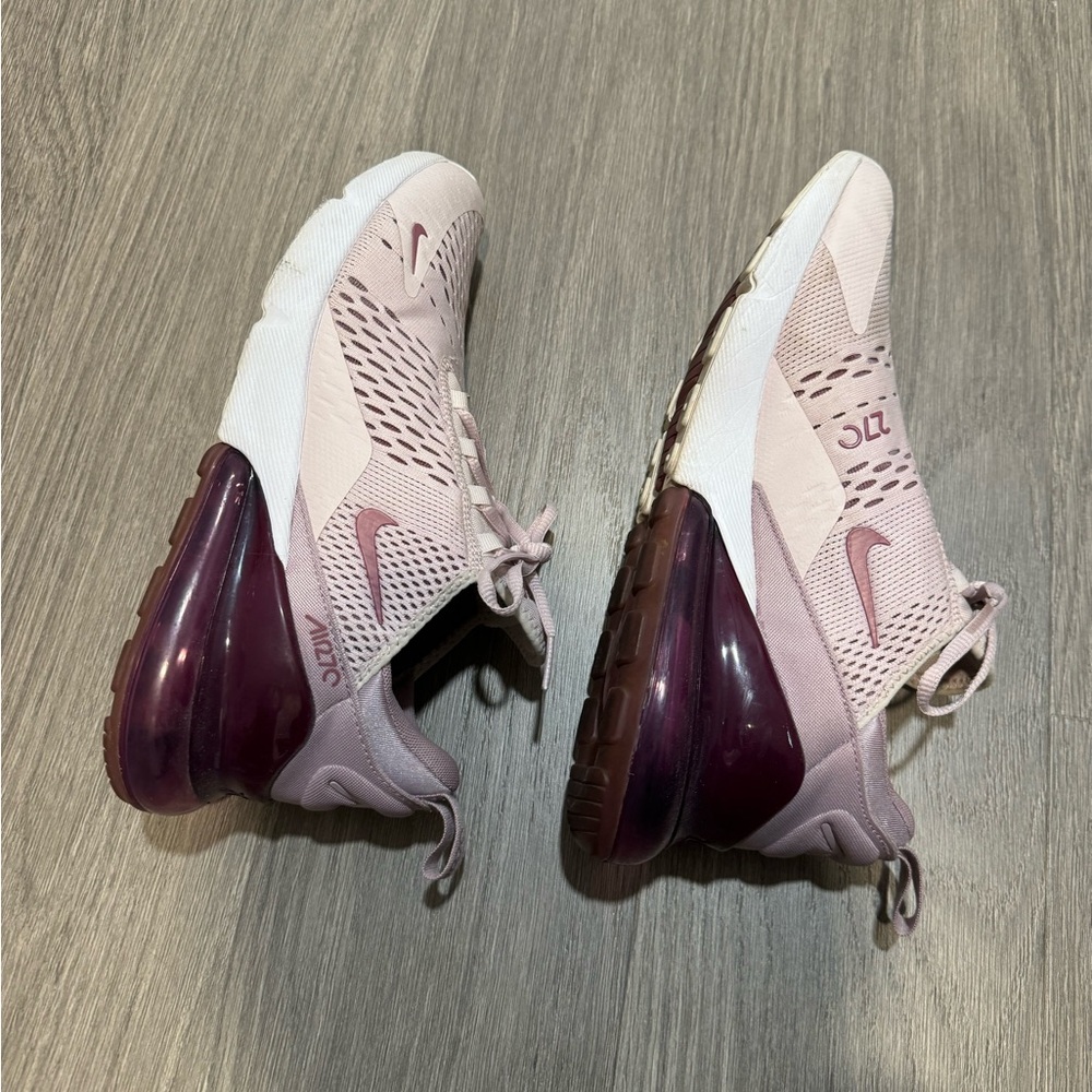 Pink nike air maxs